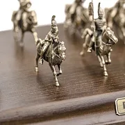 Диорама «Русские драгуны 1812 г.» из бронзы и ясеня, 1:72 — необычный подарок — фотография 2