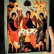Подарочная икона "Троица Ветхозаветная" — фотография 2