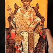 Подарочная икона "Спиридон Тримифунтский на троне" — фотография 1