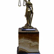 Настольные часы «Фемида» из агата — необычный подарок — фотография 2