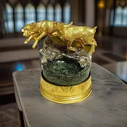 Пепельница "Гончие". Позолоченная — красивый подарок — фотография 1