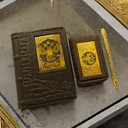 В подарок: Набор «Ежедневник, кожаная визитница, ручка с гравировкой» — фотография 1