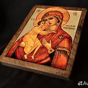 Икона Божией Матери "Феодоровская" с ковчегом — красивый подарок — фотография 3