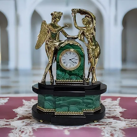 Подарочные каминные часы «Амур и Психея» из малахита