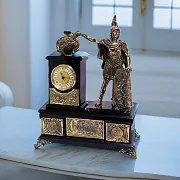 Подарочные каминные часы «Цезарь» из долерита и яшмы — фотография 1