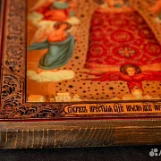 Подарочная икона деревянная "Прибавление ума" Богоматери — фотография 5