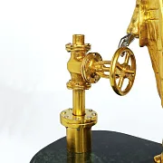 Бронзовая композиция «Сотрудник газовой промышленности» в подарок — фотография 4