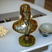 Ручная работа: Бюст «Шойгу С.К.» из бронзы — фотография 1