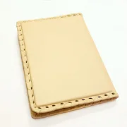 Подарочная женская обложка для автодокументов из белой кожи — фотография 3