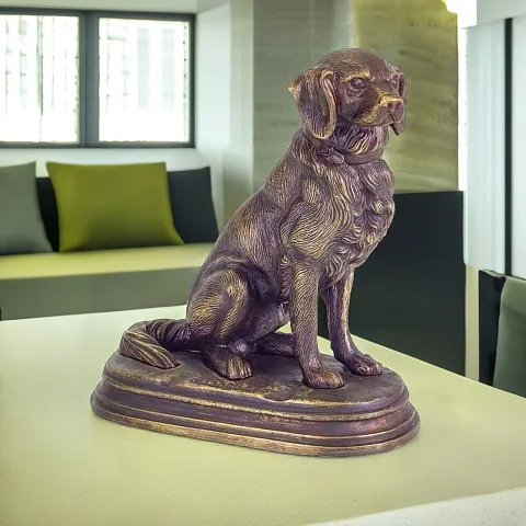На память: Бронзовая статуэтка «Охотничья» с патиной