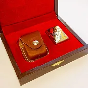 На память: Бензиновая зажигалка Zippo "Охотник" — фотография 7