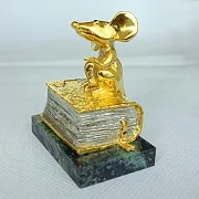 Бронзовая статуэтка «Мудрая мышь» на книге — оригинальный подарок — фотография 3