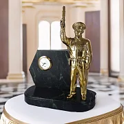 Часы «Инспектор ГИБДД» с фигурой — красивый подарок — фотография 1